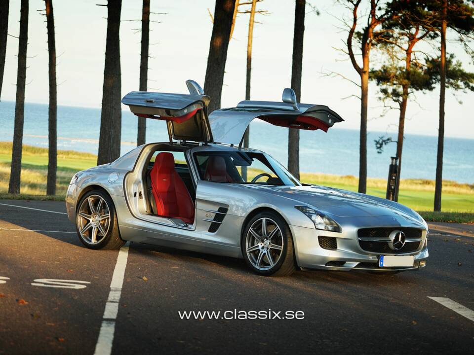 Image 12/26 de Mercedes-Benz SLS AMG (2011)
