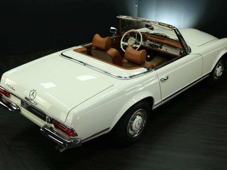 Image 43/50 of Mercedes-Benz 230 SL (1965)