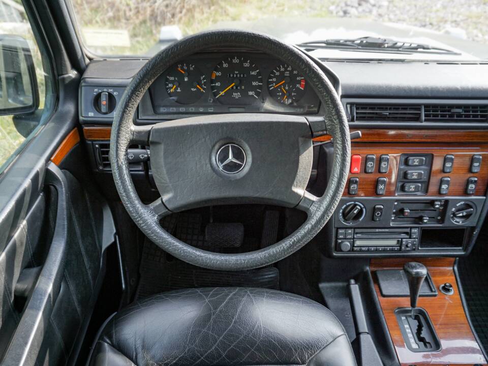 Bild 13/45 von Mercedes-Benz 300 GE (lang) (1991)