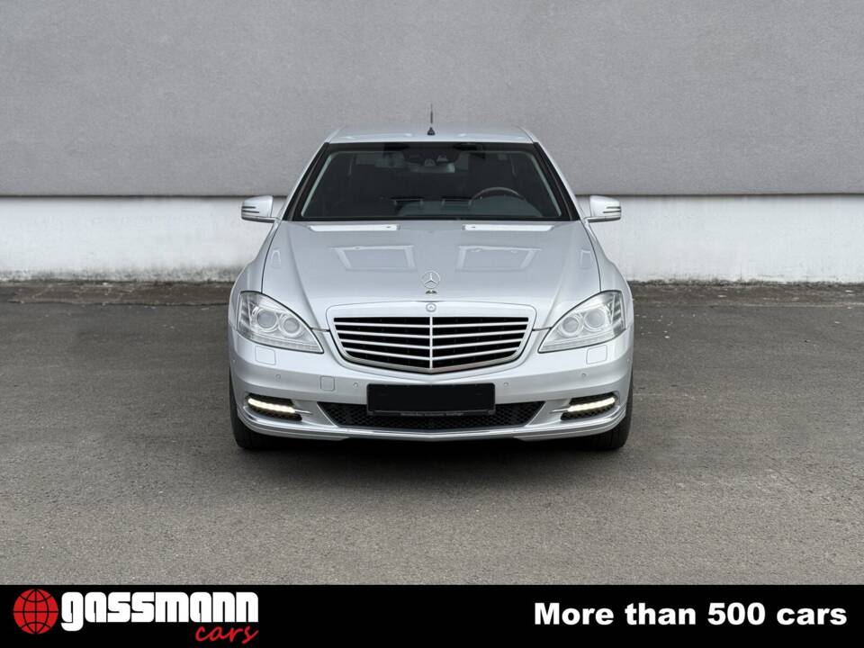 Bild 2/15 von Mercedes-Benz S 450 CDI Guard LWB (2010)