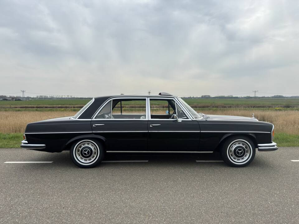 Bild 6/8 von Mercedes-Benz 300 SEL (1970)