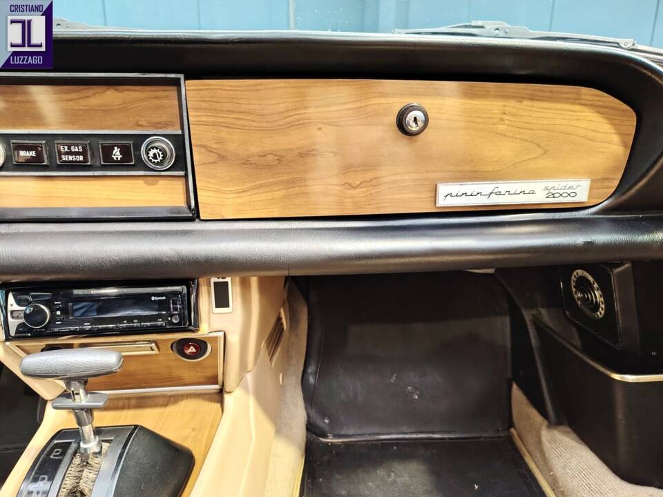 Image 45/64 of FIAT Spider 2000 (1982)