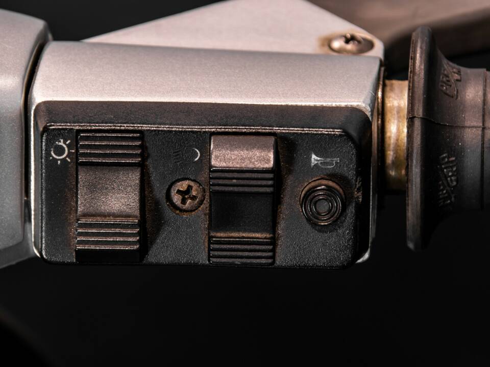 Image 22/34 of Piaggio DUMMY (1987)