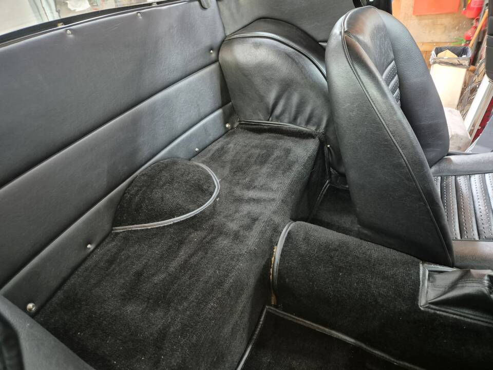 Image 52/100 of Triumph TR 6 PI (1971)