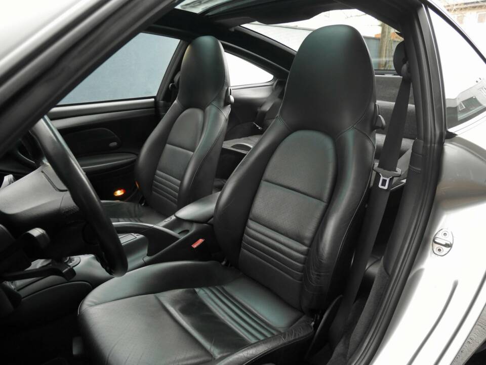 Bild 29/50 von Porsche 911 Carrera (2004)