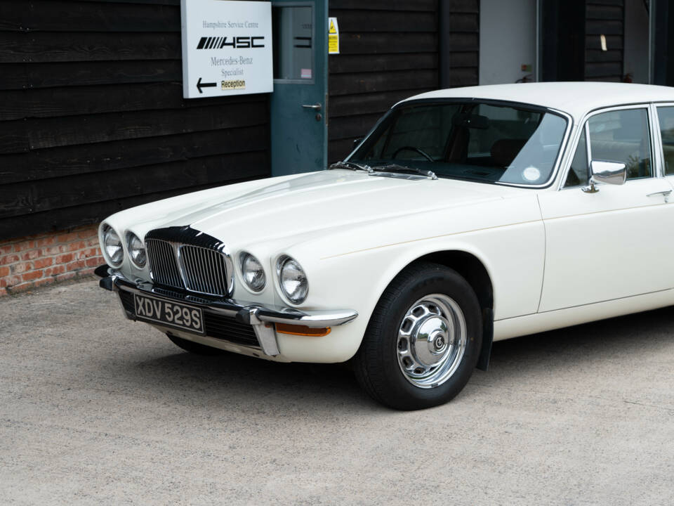 Immagine 22/50 di Daimler Sovereign 4.2 (1978)