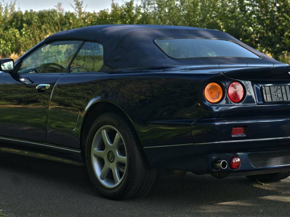 Image 21/50 of Aston Martin V8 Volante (1998)