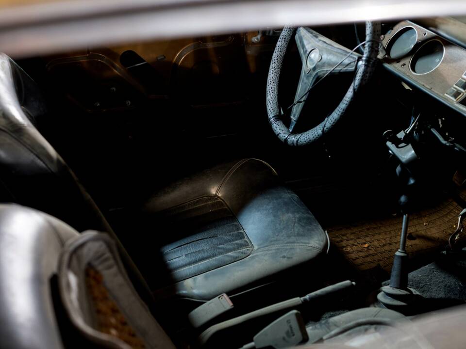 Image 34/37 of Ford Capri I  1600 (1971)
