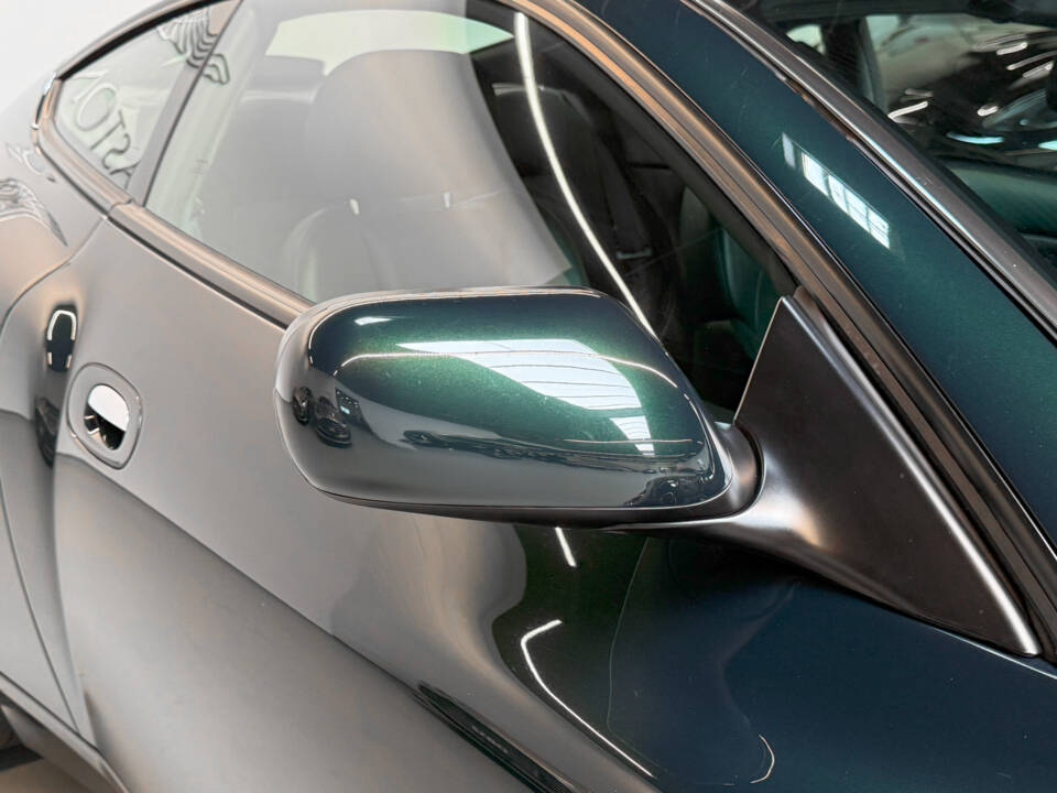 Image 9/43 of Aston Martin V12 Vanquish (2003)