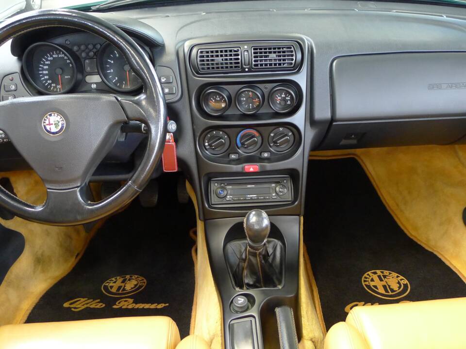 Image 13/42 of Alfa Romeo Spider 3.0 V6 12V (1997)