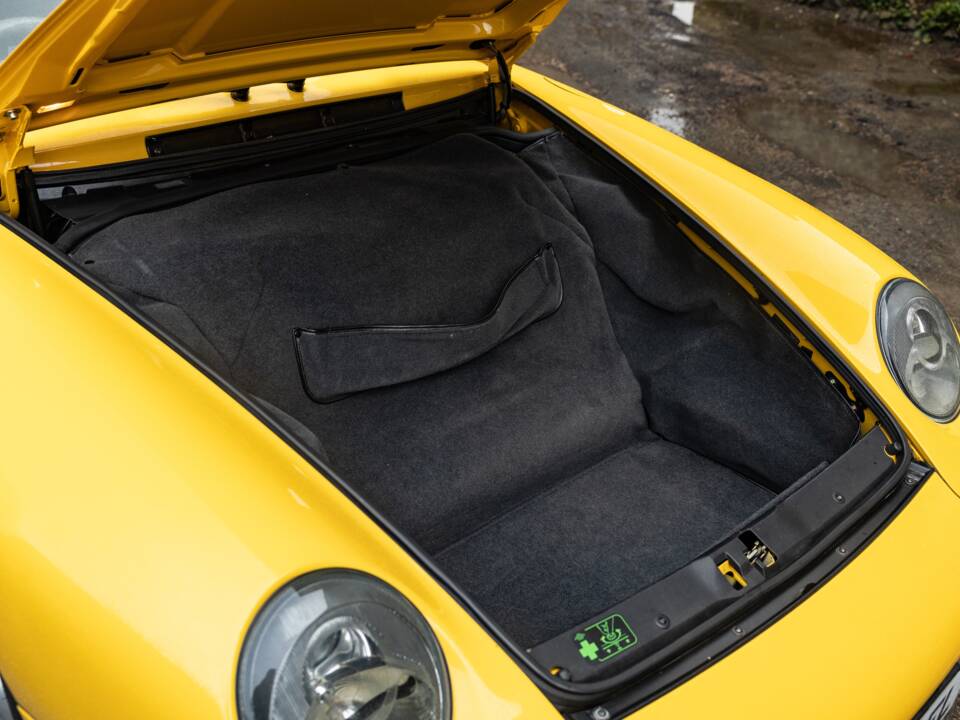 Bild 21/29 von Porsche 911 Carrera (1995)