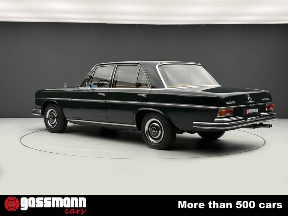 Image 6/15 of Mercedes-Benz 250 SE (1967)