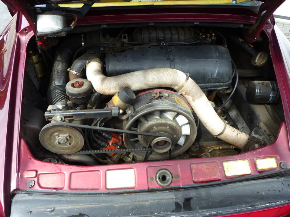 Image 13/16 of Porsche 911 SC 3.0 (1978)