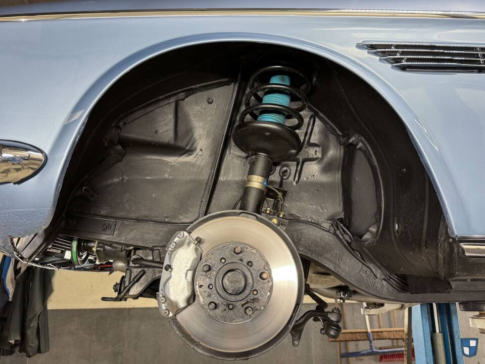 Image 66/73 of BMW 3.0 CSi (1973)