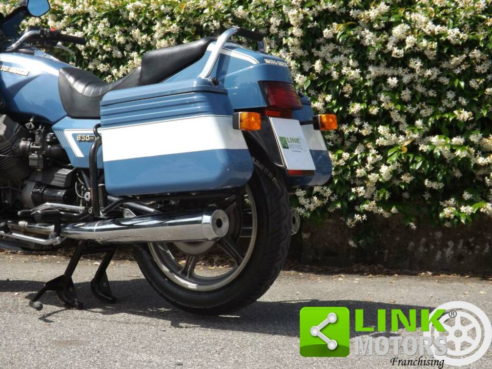 Image 6/10 de Moto Guzzi DUMMY (1994)