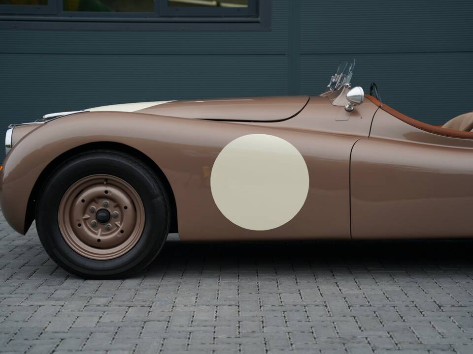 Image 28/50 of Jaguar XK 120 OTS (1950)