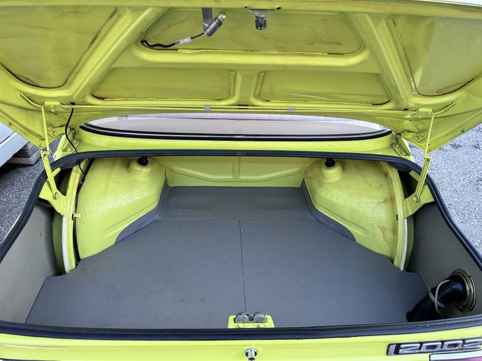 Image 33/39 de BMW 2002 (1974)