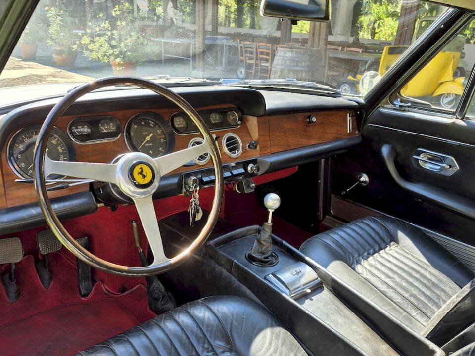 Imagen 28/66 de Ferrari 330 GT 2+2 (1964)