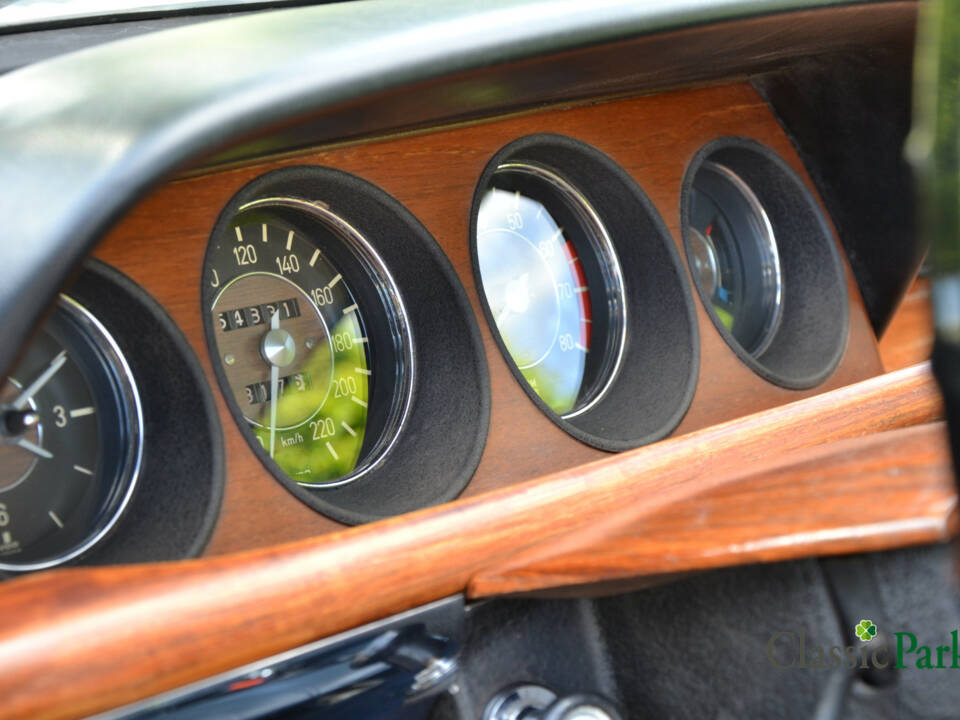 Image 26/50 of BMW 2000 CS (1970)