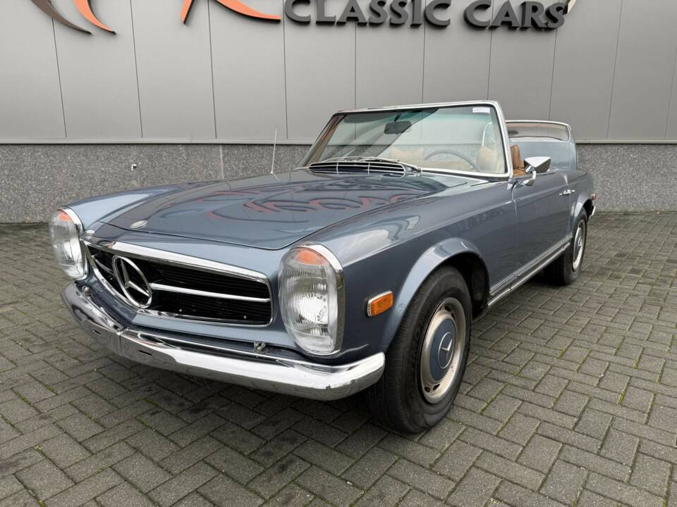Immagine 17/50 di Mercedes-Benz 280 SL (1969)