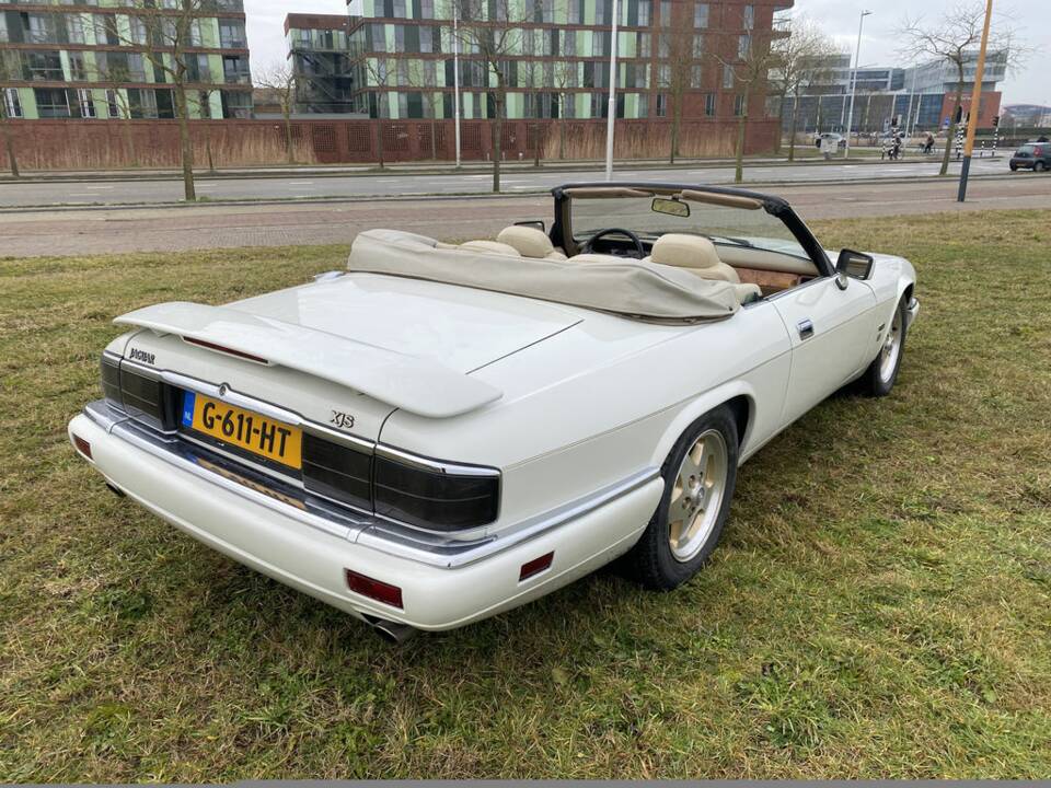 Image 5/8 of Jaguar XJS 6.0 (1995)