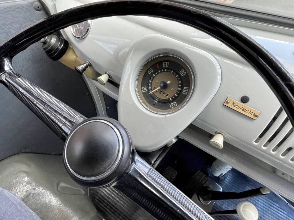 Image 11/20 of Volkswagen T1 panel van (1964)