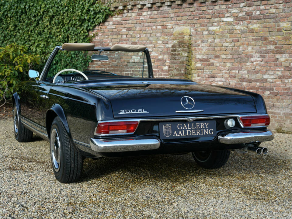 Image 24/50 de Mercedes-Benz 230 SL (1966)