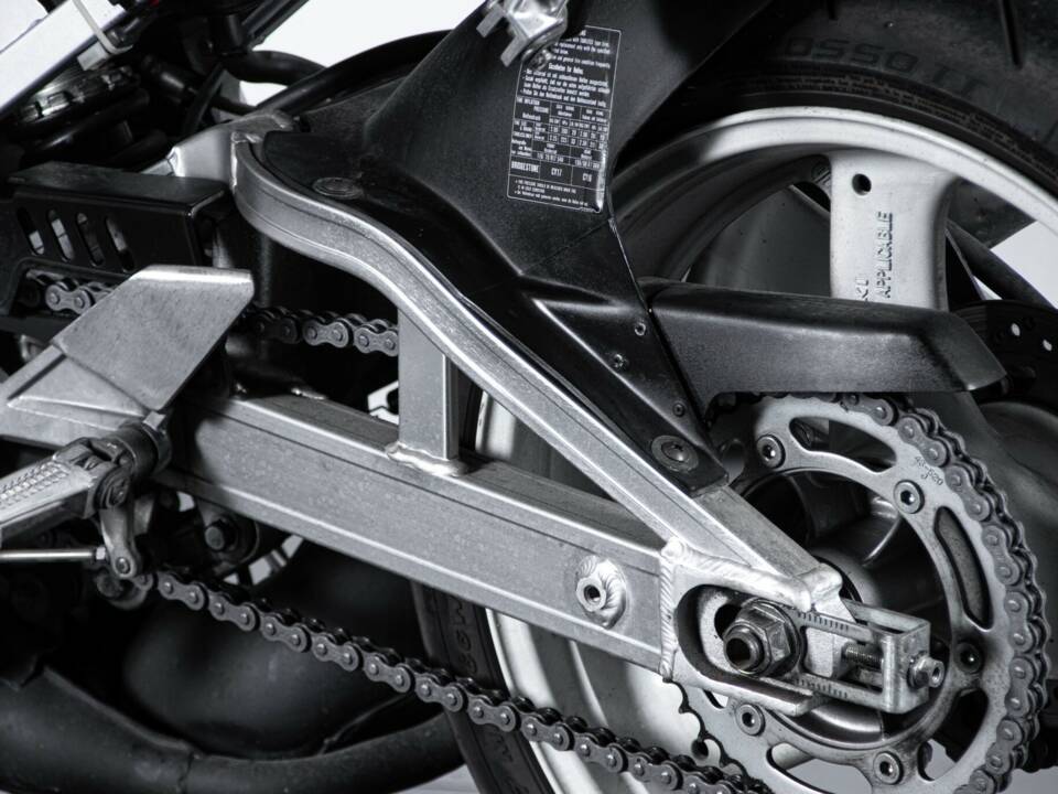 Bild 35/50 von Suzuki RGV 250 Gamma (1992)