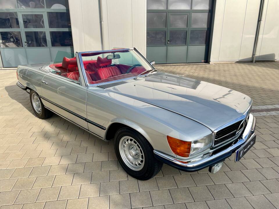 Image 3/23 de Mercedes-Benz 280 SL (1977)