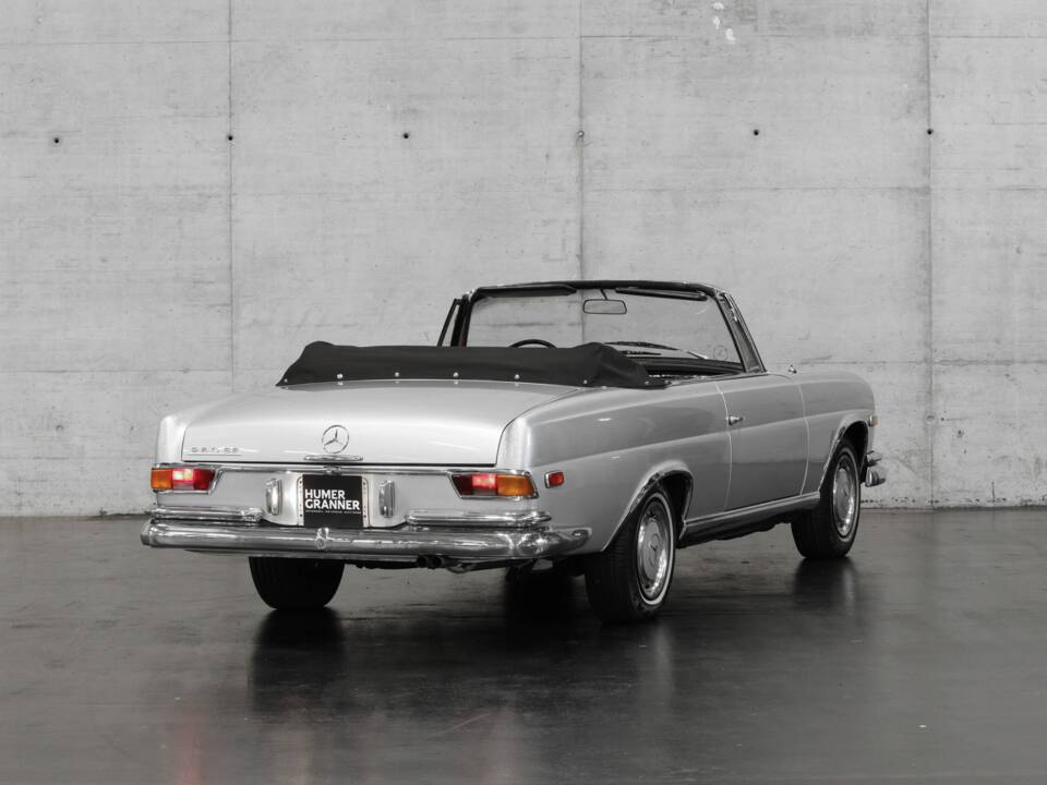 Image 6/48 of Mercedes-Benz 280 SE (1969)