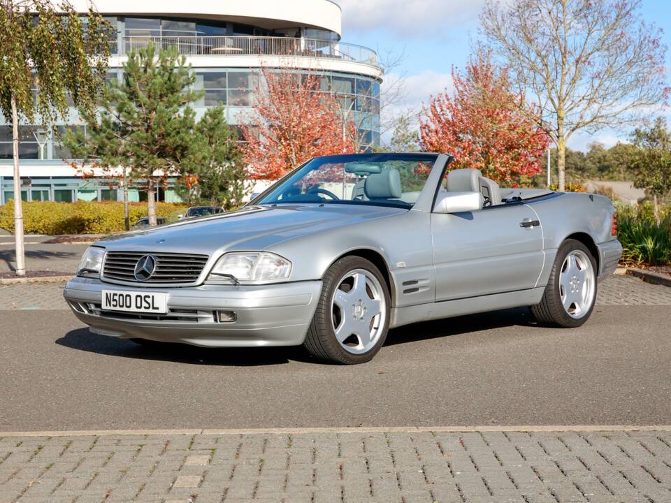 Image 8/43 of Mercedes-Benz SL 500 (1996)