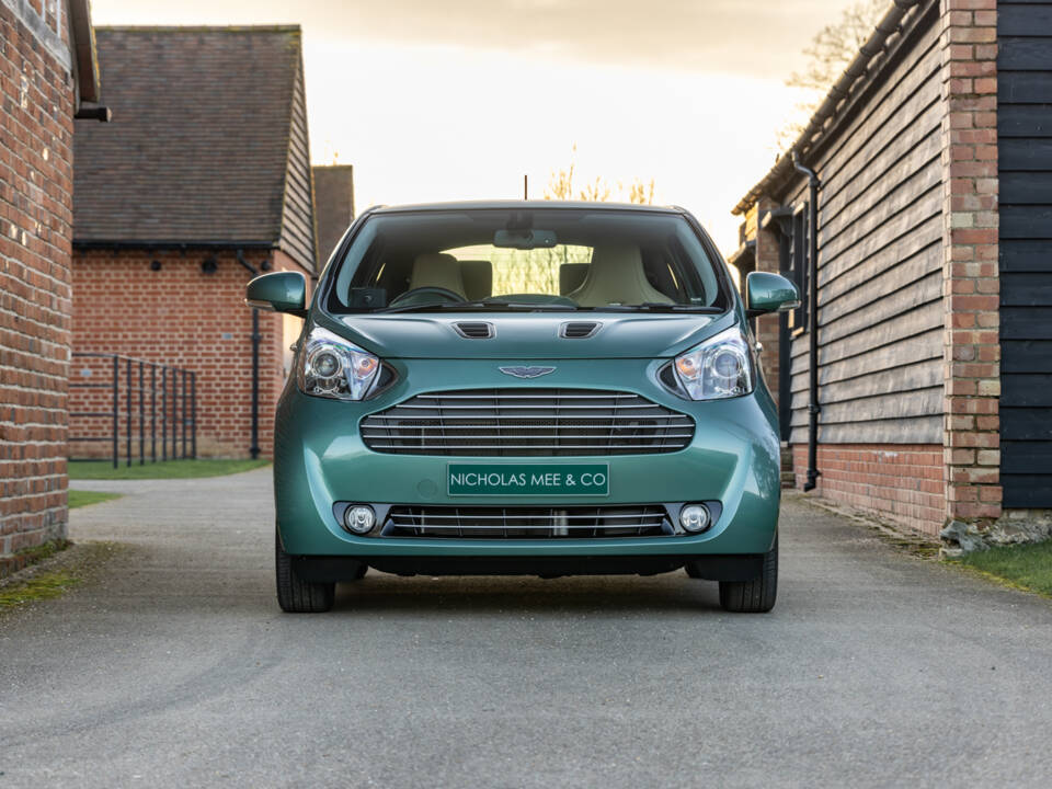 Bild 14/50 von Aston Martin Cygnet (2011)