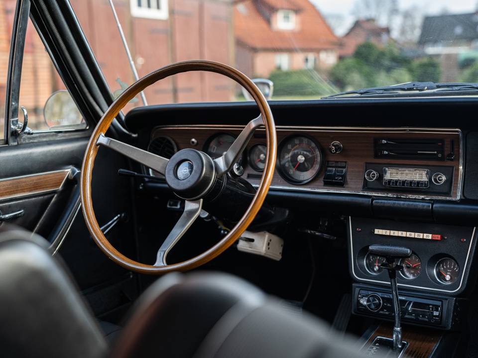 Imagen 36/50 de Opel Commodore 2,5 GS (1969)