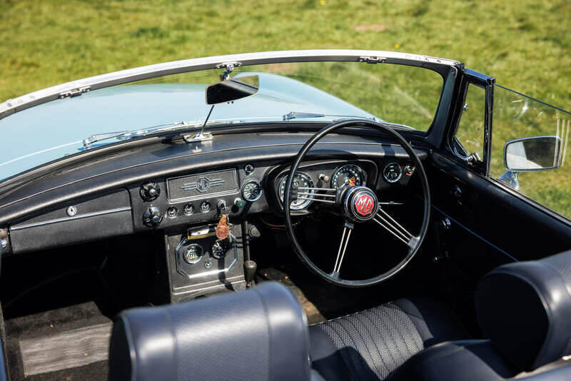 Immagine 2/50 di MG MGB (1964)