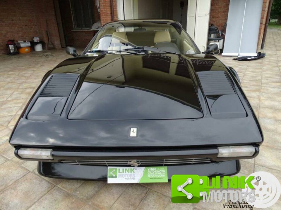 Image 4/10 de Ferrari 208 GTB Turbo (1987)