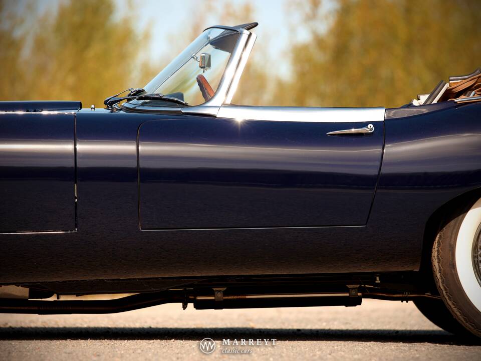 Image 31/80 de Jaguar Type E 4.2 (1966)