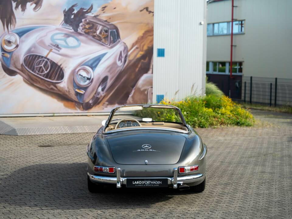 Afbeelding 7/38 van Mercedes-Benz 300 SL Roadster (1961)