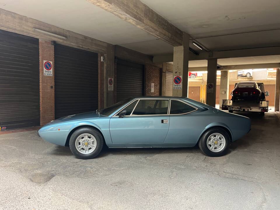 Bild 2/22 von Ferrari Dino 208 GT4 (1976)