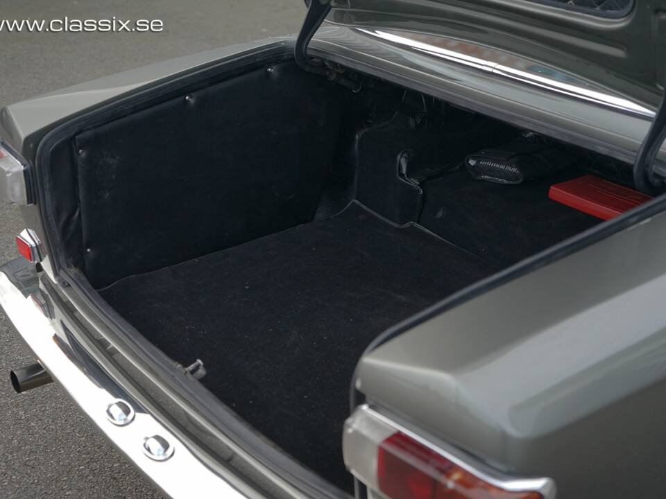 Image 19/21 of Maserati Quattroporte 4200 (1965)