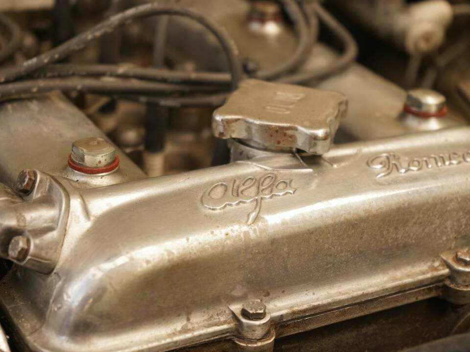 Image 63/100 of Alfa Romeo Giulia Nuova Super 1300 (1977)