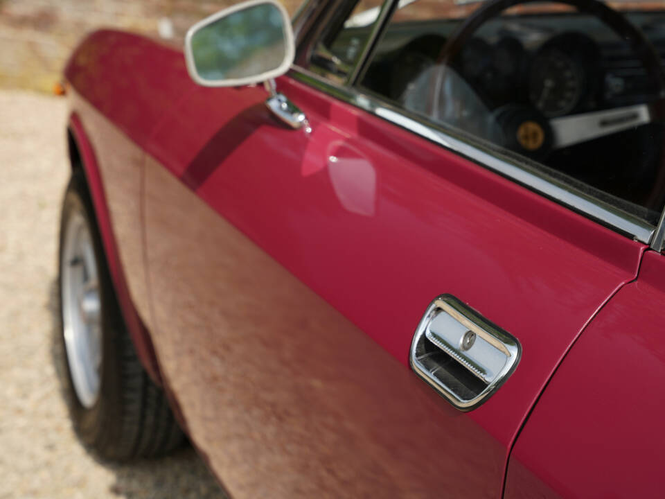 Afbeelding 20/50 van Alfa Romeo 2000 GTV (1971)