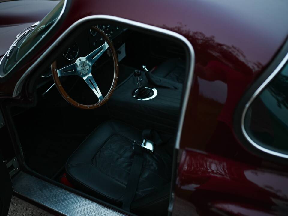 Bild 39/42 von TVR Griffith 200 (1965)