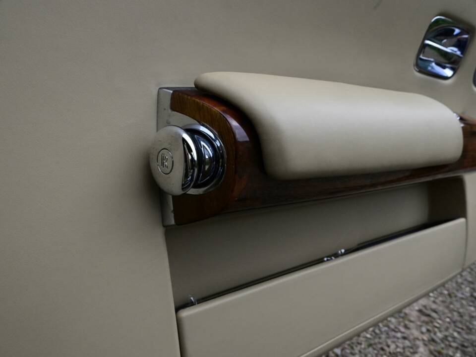 Immagine 37/50 di Rolls-Royce Phantom Coupé (2010)