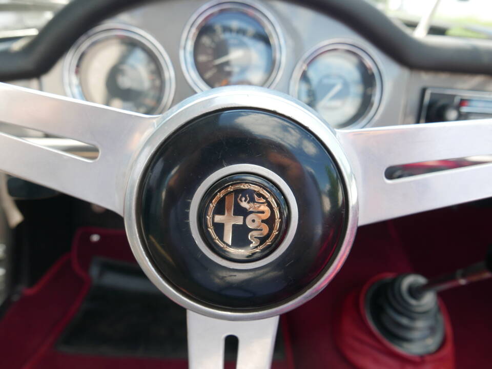 Imagen 31/68 de Alfa Romeo Giulia 1600 Spider (1964)