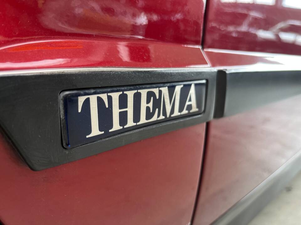Image 21/47 of Lancia Thema 8.32 (1989)