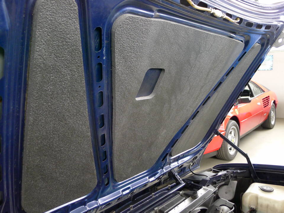 Image 14/37 of BMW 325i (1991)