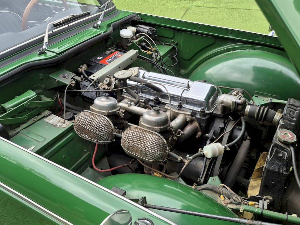 Image 41/66 of Triumph TR 4A IRS (1966)