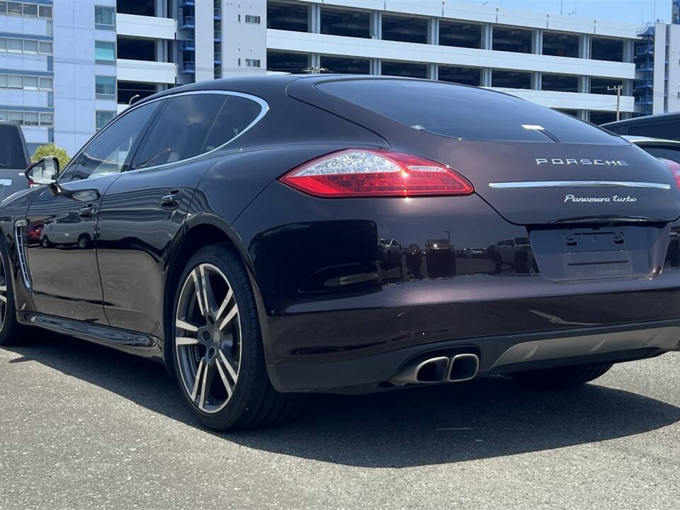 Image 5/91 of Porsche Panamera Turbo (2009)