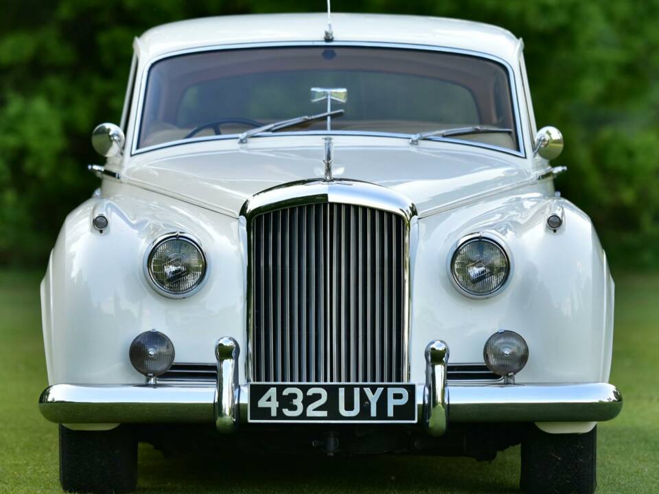 Bild 6/50 von Bentley S 2 (1961)