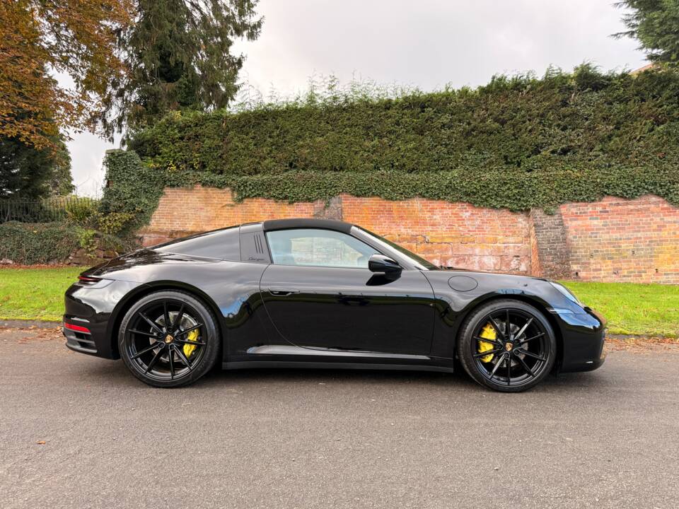 Bild 2/35 von Porsche 911 Targa 4 (2023)